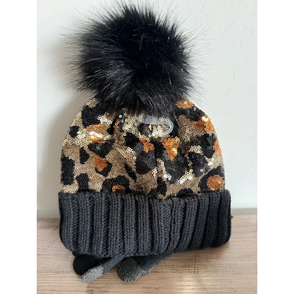 Girl winter hat and glove set cheetah
